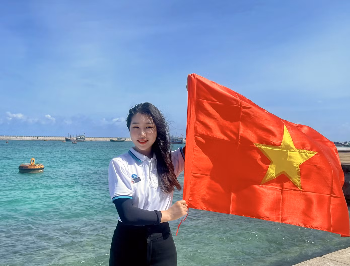 Chị Phạm Thị Thu Ba - Uỷ viên Ban Thư ký Hội Sinh viên trường ĐH Nông Lâm (ĐH Thái Nguyên). Chị Phạm Thị Thu Ba - Uỷ viên Ban Thư ký Hội Sinh viên trường ĐH Nông Lâm (ĐH Thái Nguyên).