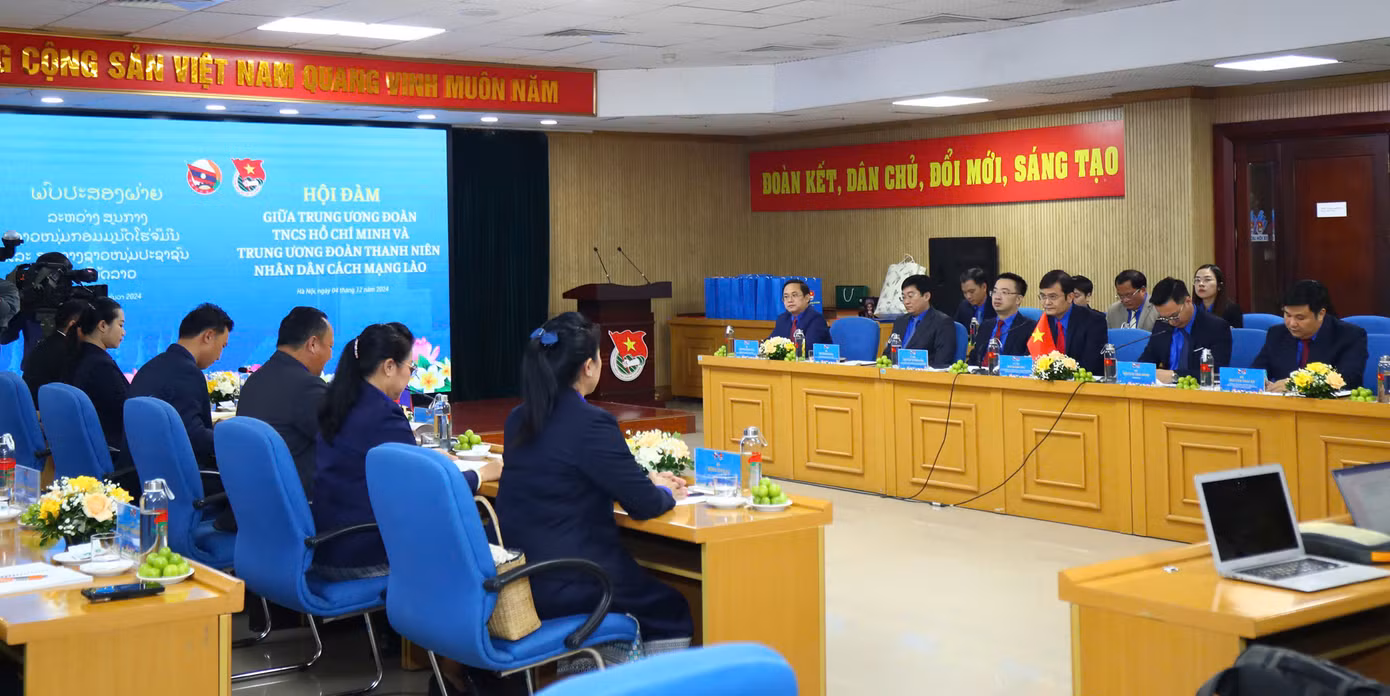 Quang cảnh buổi hội đàm cấp cao T.Ư Đoàn thanh niên hai nước.