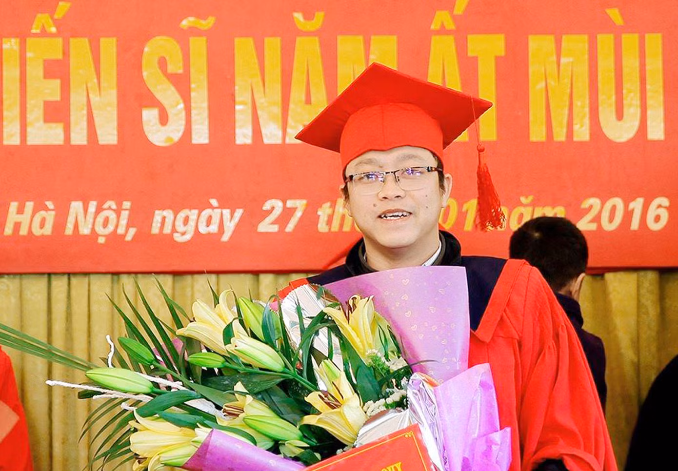 TS Lục Quang Tấn bảo vệ luận án Tiến sĩ năm 2016.