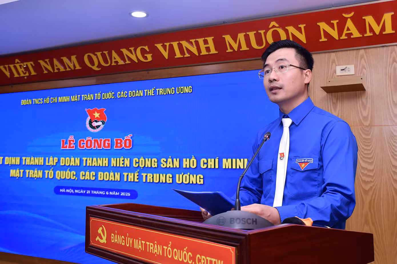 Bí thư Nguyễn Nhất Linh phát biểu nhận nhiệm vụ. Bí thư Nguyễn Nhất Linh phát biểu nhận nhiệm vụ.