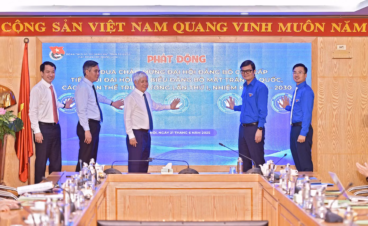 Phát động đợt thi đua đặc biệt "Tuổi trẻ chào mừng Đại hội Đảng bộ các cấp, hướng tới Đại hội Đại biểu Đảng bộ Mặt trận Tổ quốc, các đoàn thể Trung ương lần thứ nhất, nhiệm kỳ 2025 - 2030". Phát động đợt thi đua đặc biệt "Tuổi trẻ chào mừng Đại hội Đảng bộ các cấp, hướng tới Đại hội Đại biểu Đảng bộ Mặt trận Tổ quốc, các đoàn thể Trung ương lần thứ nhất, nhiệm kỳ 2025 - 2030".