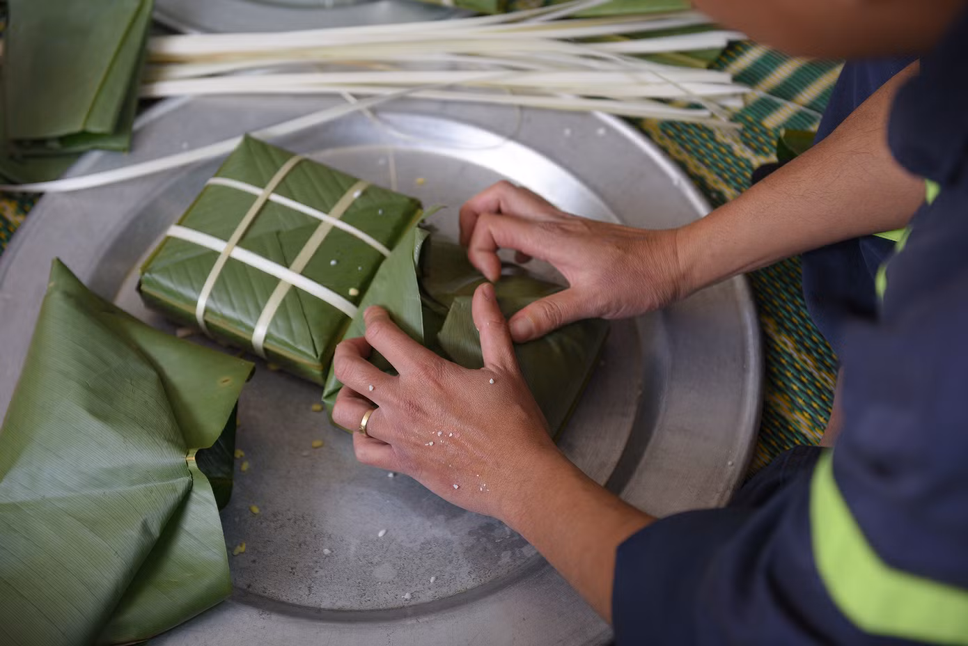 Những chiếc bánh vuông vức do chính tay những chiến sĩ, cán bộ Phòng cháy Chữa cháy 'thể hiện'.