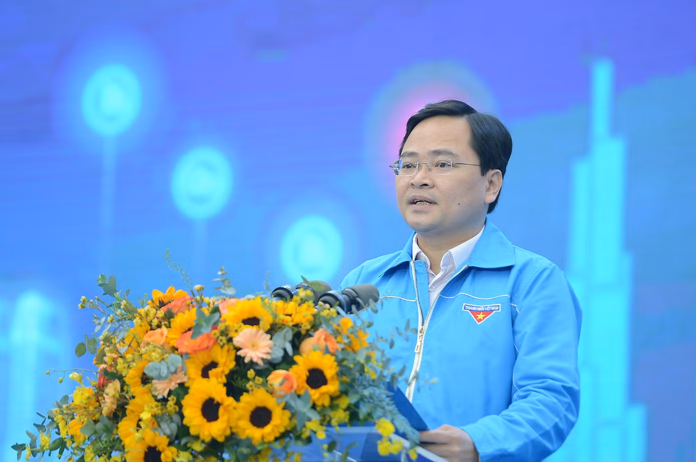 Ủy viên T.Ư Đảng, Bí thư Thứ nhất T.Ư Đoàn Nguyễn Anh Tuấn phát biểu tại chương trình. Ảnh: DƯƠNG TRIỀU Ủy viên T.Ư Đảng, Bí thư Thứ nhất T.Ư Đoàn Nguyễn Anh Tuấn phát biểu tại chương trình. Ảnh: DƯƠNG TRIỀU