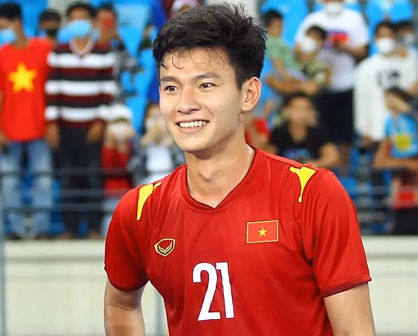 Cầu thủ Phan Tuấn Tài, sinh viên trường ĐH Sư phạm Thể dục Thể thao Hà Nội. Cầu thủ Phan Tuấn Tài, sinh viên trường ĐH Sư phạm Thể dục Thể thao Hà Nội.