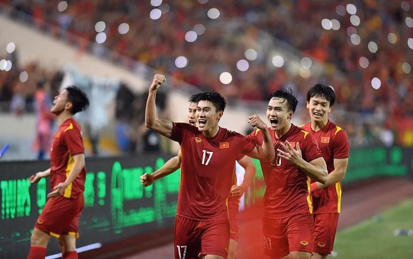 Nhâm Mạnh Dũng với bàn thắng vàng vào U23 Thái Lan đã đem lại tấm huy chương vàng quý báu cho đội tuyển U23 Việt Nam, tại SEA Games 31. Nhâm Mạnh Dũng với bàn thắng vàng vào U23 Thái Lan đã đem lại tấm huy chương vàng quý báu cho đội tuyển U23 Việt Nam, tại SEA Games 31.