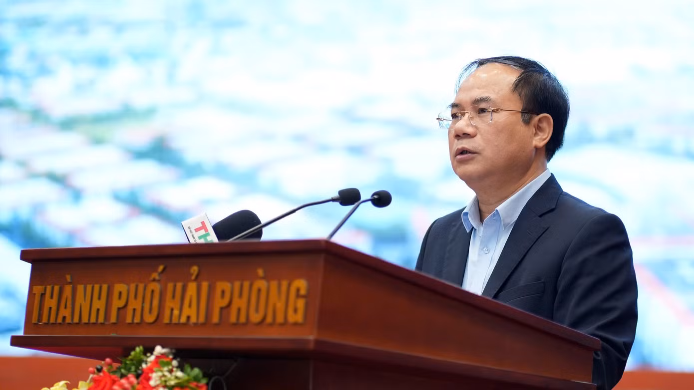 Thứ trưởng Bộ Xây dựng Nguyễn Văn Sinh phát biểu tại hội thảo. Thứ trưởng Bộ Xây dựng Nguyễn Văn Sinh phát biểu tại hội thảo.