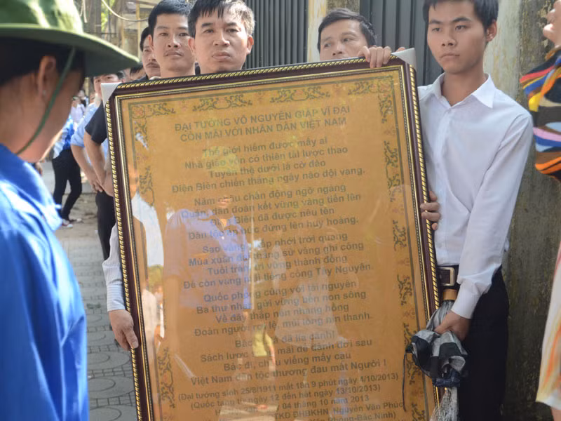 Cả những bài thơ viết về Đại tướng