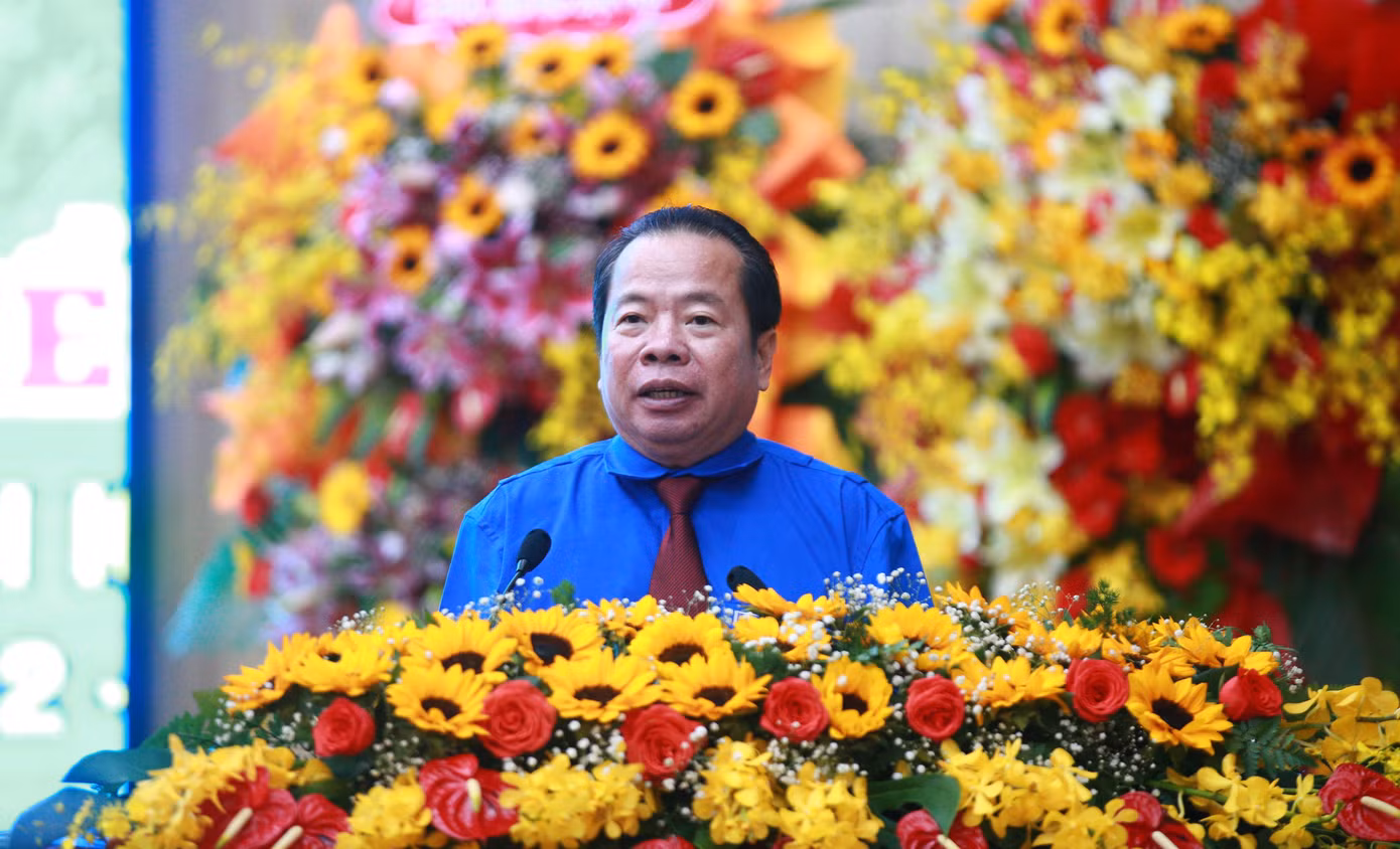 Ông Mai Văn Huỳnh - Phó Bí thư Thường trực Tỉnh uỷ, Chủ tịch HĐND tỉnh Kiên Giang, phát biểu tại đại hội (Ảnh: Nhật Huy) Ông Mai Văn Huỳnh - Phó Bí thư Thường trực Tỉnh uỷ, Chủ tịch HĐND tỉnh Kiên Giang, phát biểu tại đại hội (Ảnh: Nhật Huy)