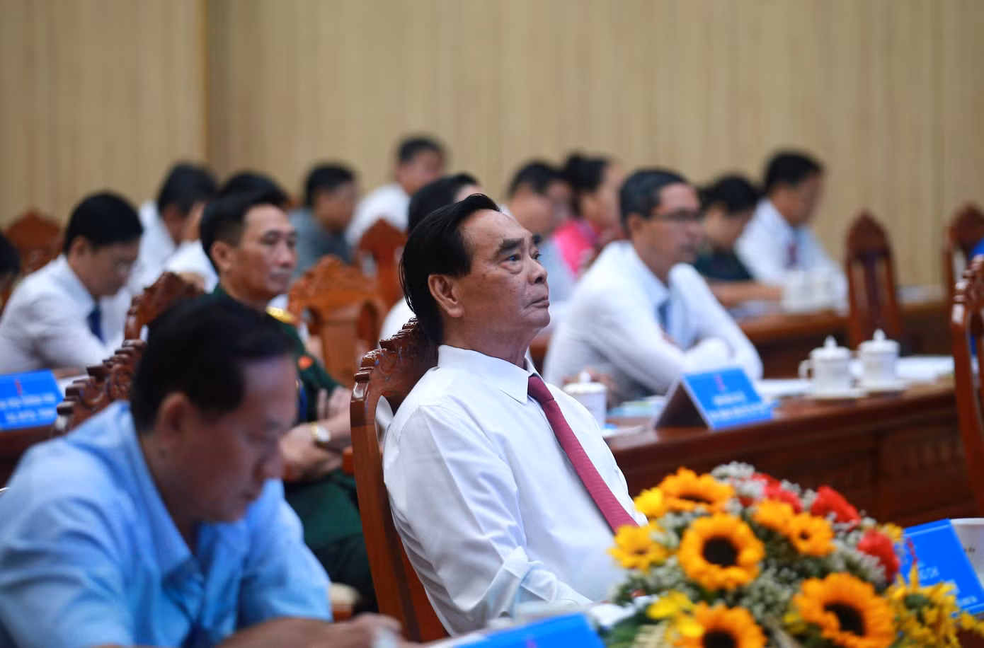 Đến dự đại hội có Đại tướng Lê Hồng Anh - nguyên Ủy viên Bộ Chính trị, nguyên Thường trực Ban Bí thư Trung ương Đảng Cộng sản Việt Nam. Đến dự đại hội có Đại tướng Lê Hồng Anh - nguyên Ủy viên Bộ Chính trị, nguyên Thường trực Ban Bí thư Trung ương Đảng Cộng sản Việt Nam.