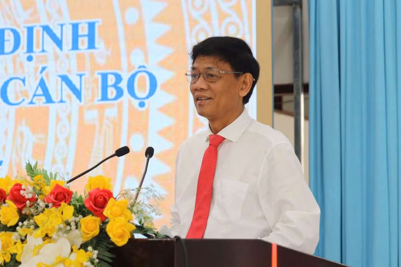 Bí thư Tỉnh ủy Sóc Trăng Lâm Văn Mẫn phát biểu tại hội nghị.