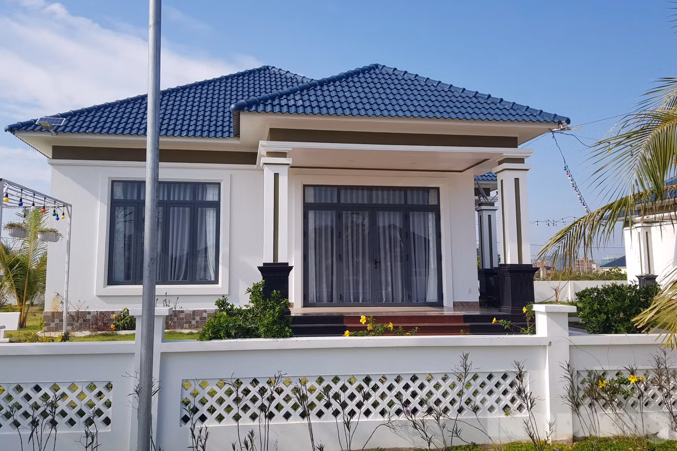 Theo ghi nhận của phóng viên, hiện phần lớn các căn biệt thự không phép đã xây dựng hoàn thành... Theo ghi nhận của phóng viên, hiện phần lớn các căn biệt thự không phép đã xây dựng hoàn thành...