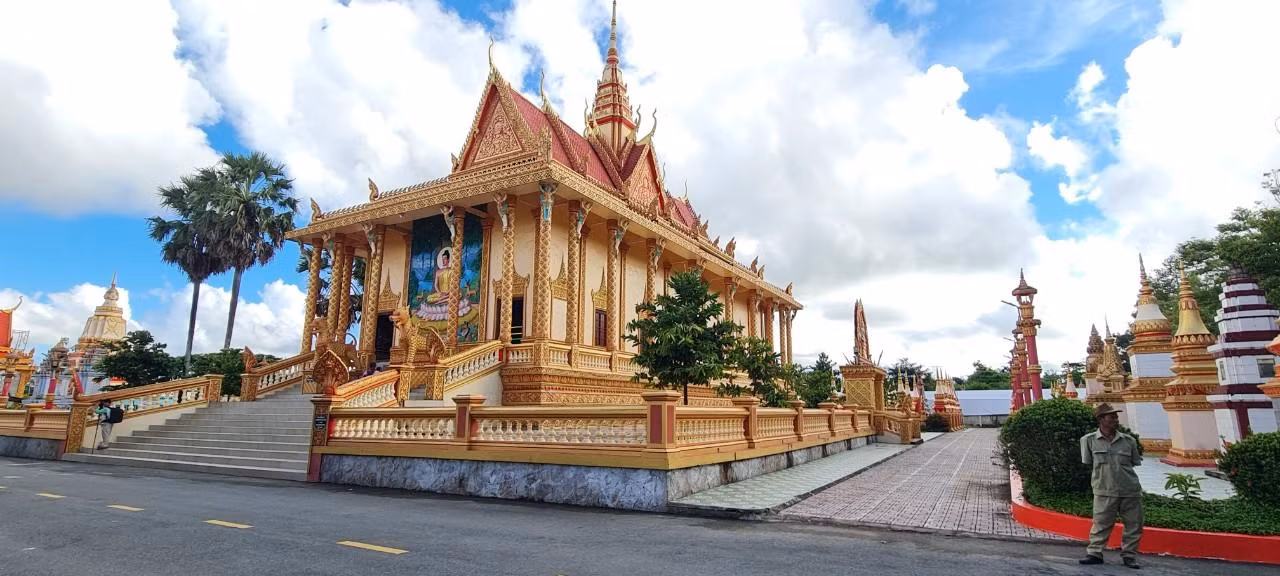 Sau 135 năm tồn tại, phát triển, ngôi chùa đã nhiều lần được tu sửa. Tuy nhiên, chùa Xiêm Cán vẫn giữ được nét đặc trưng riêng của đồng bào Khmer.