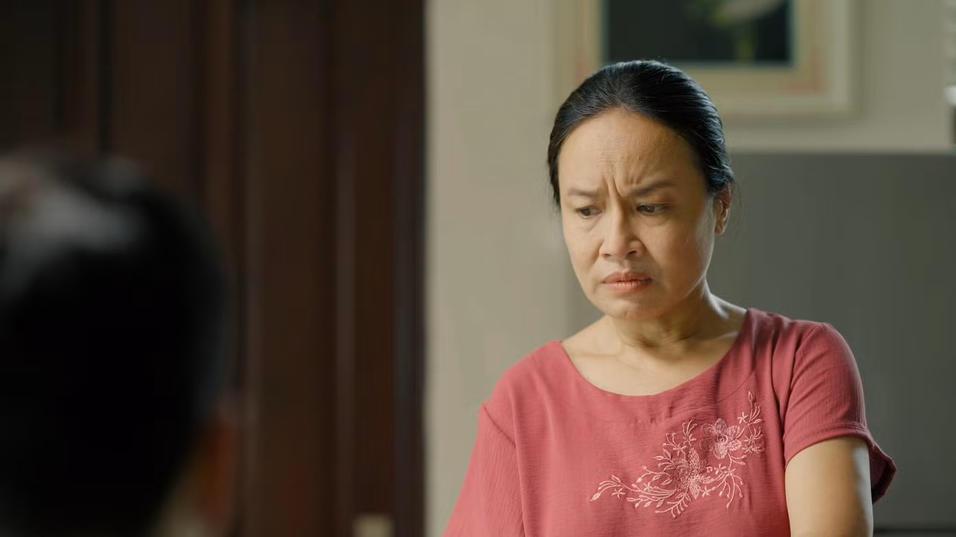 Tú Oanh thể hiện hình tượng người mẹ chiến sĩ công an trong "Đấu trí".