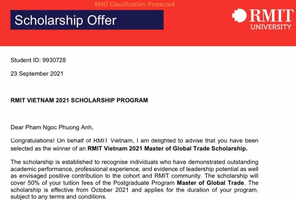 Á hậu Phương Anh nhận được học bổng 50% của Đại học RMIT. Á hậu Phương Anh nhận được học bổng 50% của Đại học RMIT.