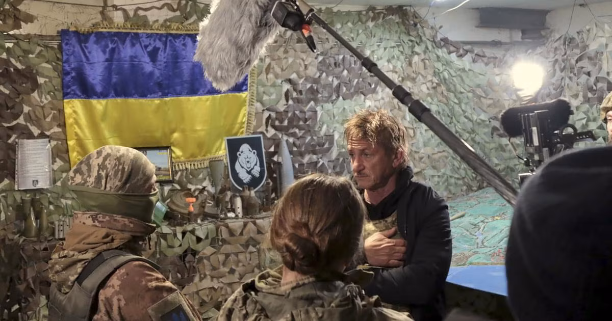 Tài tử gạo cội Sean Penn đã có mặt ở Kyiv vài ngày trước. - Nguồn: HD