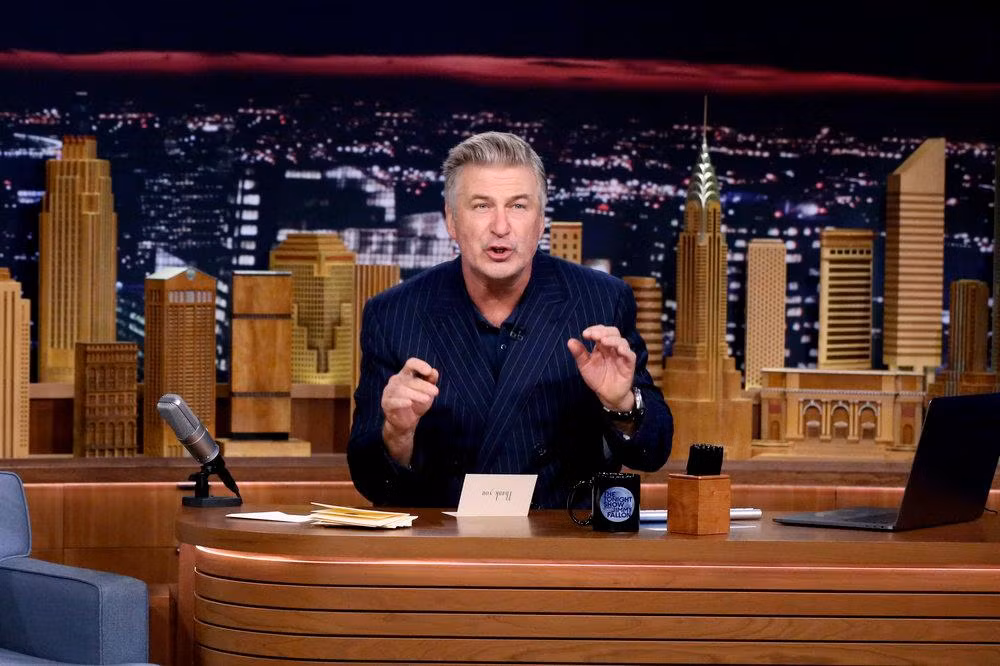 Alec Baldwin là một gương mặt vô cùng quen thuộc với các khán giả. - Nguồn: Parade