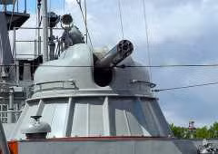 Pháo hạm AK 630