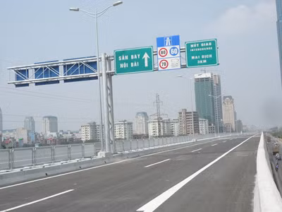 Sau khi thông xe toàn tuyến chỉ ô tô chạy trên ĐTC. Ảnh: Trọng Đảng