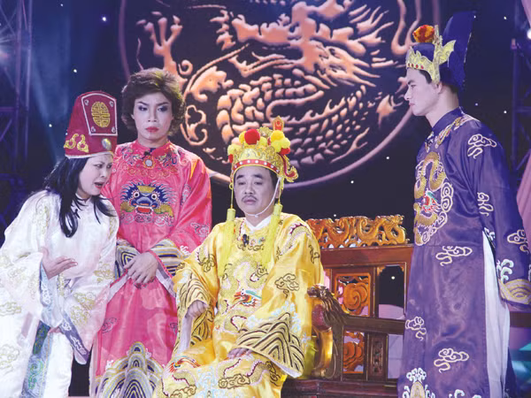 Các Táo quân vẫn tung hứng với nhiều chiêu trò mới trong Gặp nhau cuối năm 2012. Ảnh: T.Toan