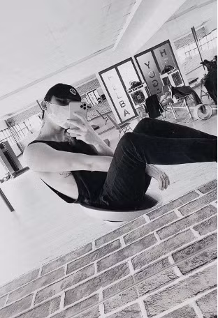 Jack xuất hiện trong loạt ảnh ở phòng tập. Liệu nam ca sĩ sắp trở lại showbiz?