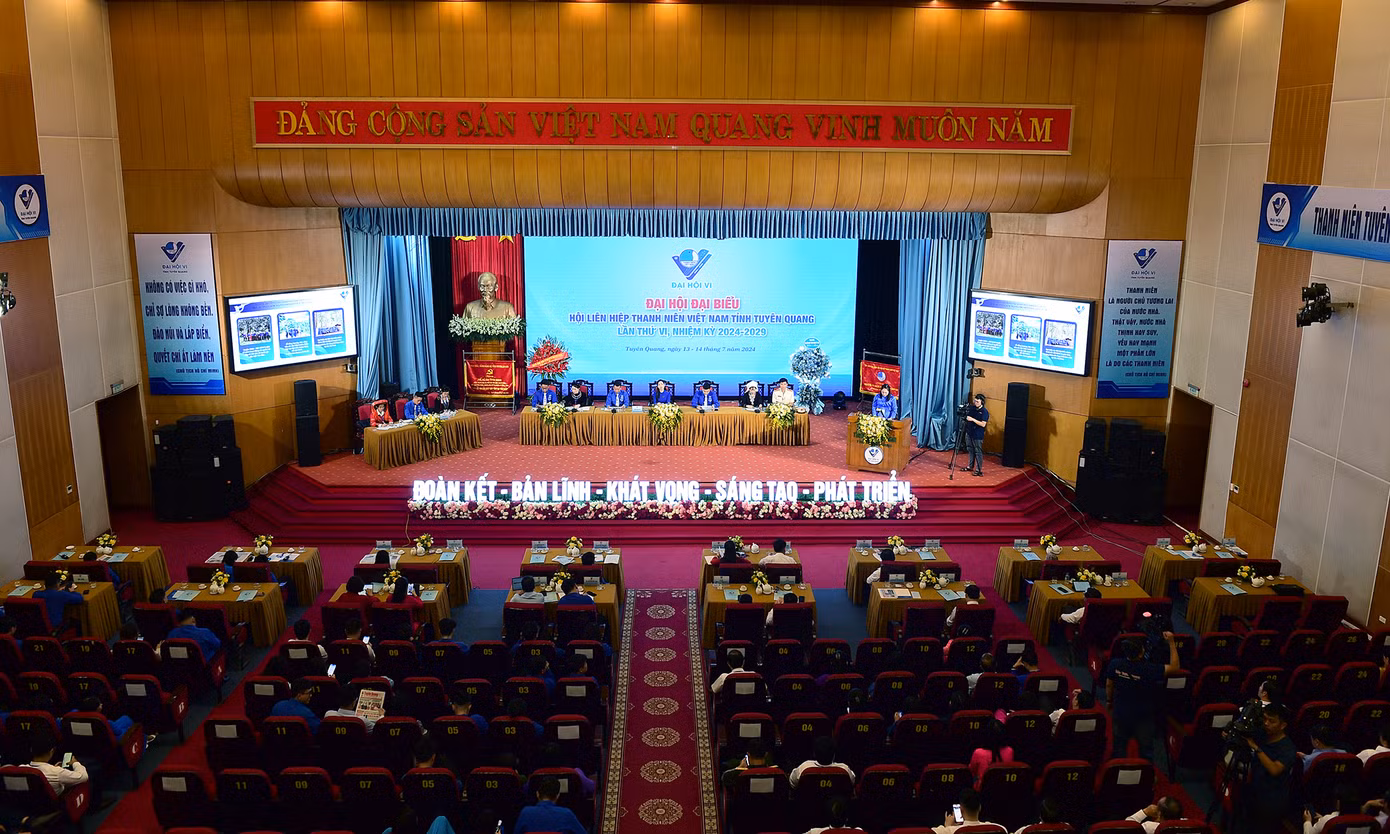 Toàn cảnh phiên trọng thể Đại hội Hội LHTN Việt Nam tỉnh Tuyên Quang lần thứ VI. Toàn cảnh phiên trọng thể Đại hội Hội LHTN Việt Nam tỉnh Tuyên Quang lần thứ VI.