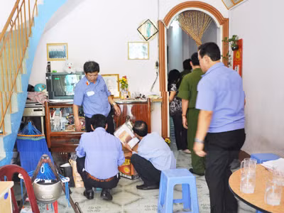 Cơ quan điều tra khám nhà một bị can trong vụ án