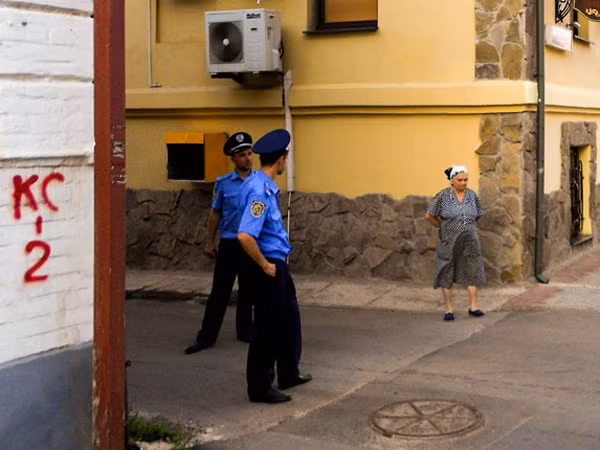 Kharkiv- mỗi góc phố có một cảnh sát. Ảnh: Ujlaky István