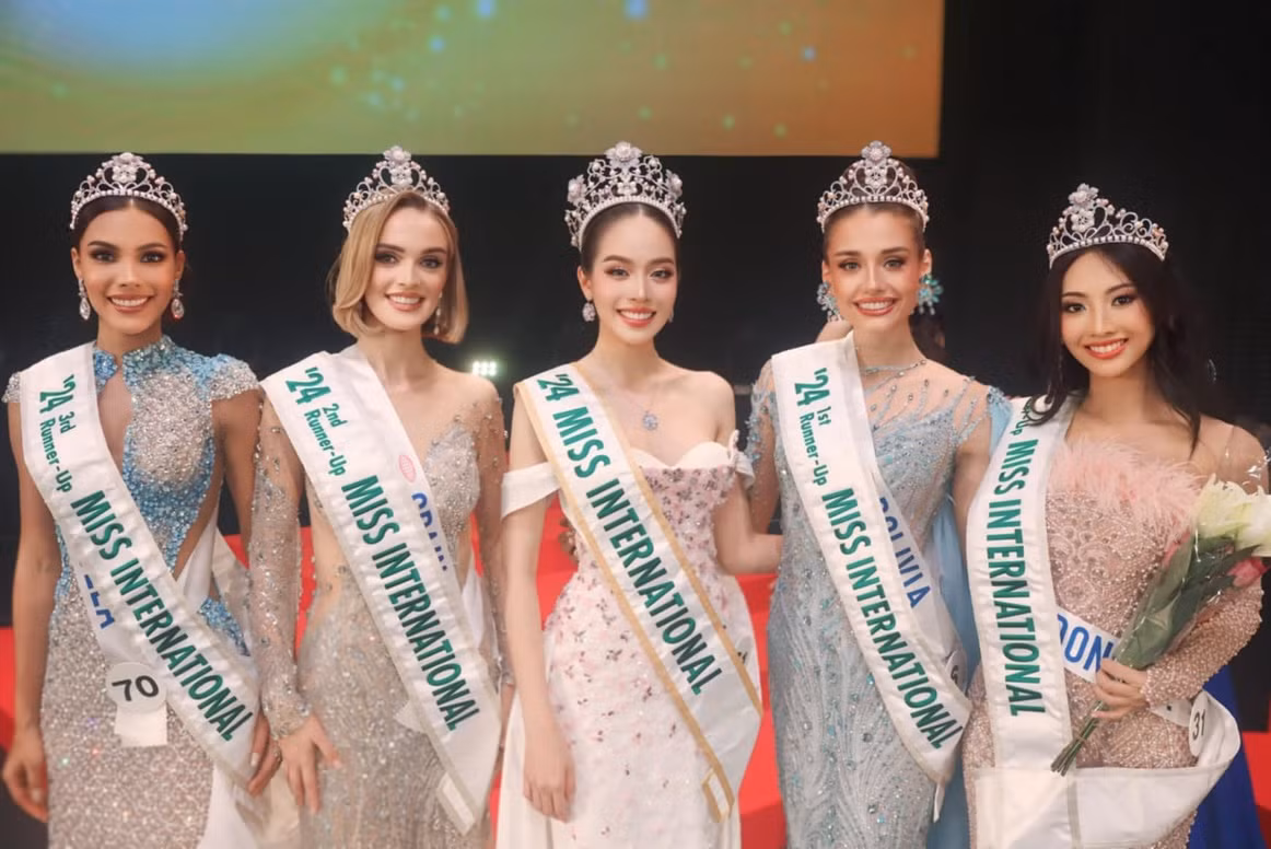 Hoa hậu Thanh Thủy đăng quang Miss International 2024. Nguồn: Miss International Hoa hậu Thanh Thủy đăng quang Miss International 2024. Nguồn: Miss International