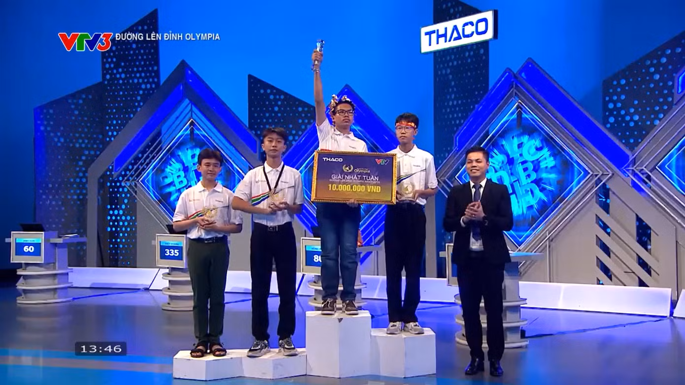 Việt Hoàng đạt được số điểm cực kỳ ấn tượng - 335 điểm.