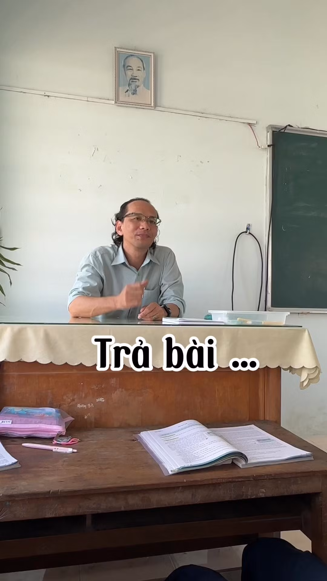 Nỗi sợ trả bài đầu giờ của học sinh là một "đặc sản" quen thuộc trong trường học. Nỗi sợ trả bài đầu giờ của học sinh là một "đặc sản" quen thuộc trong trường học.
