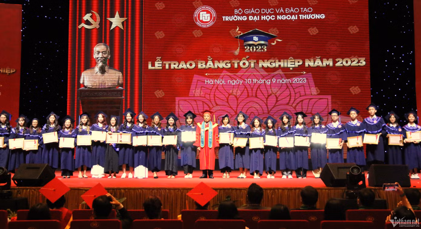 Lễ tốt nghiệp tại Đại học Ngoại thương năm 2023. Ảnh: Thanh Hùng/ VietNamNet