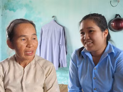 Tôn Nữ Thùy Linh và mẹ. Ảnh: Diệu Hiền 