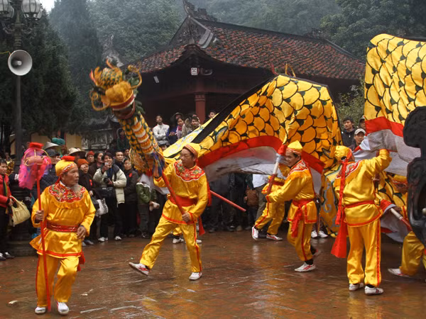 Màn biểu diễn múa tứ linh của các trưởng lão