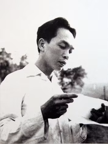 Bí thư Tổng Quân ủy Võ Nguyên Giáp đọc nhật lệnh của Quân ủy hội ngày 2/9/1946