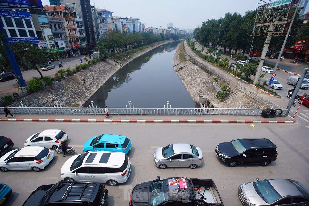 Một vị trí trên sông Tô Lịch dự kiến lắp đặt cầu dàn thép Một vị trí trên sông Tô Lịch dự kiến lắp đặt cầu dàn thép