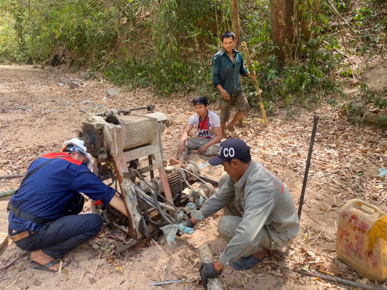 Hiện tại, chủ đầu tư dự án hồ chứa nước Ka-Pét đang khoan thăm dò địa chất. Hiện tại, chủ đầu tư dự án hồ chứa nước Ka-Pét đang khoan thăm dò địa chất.