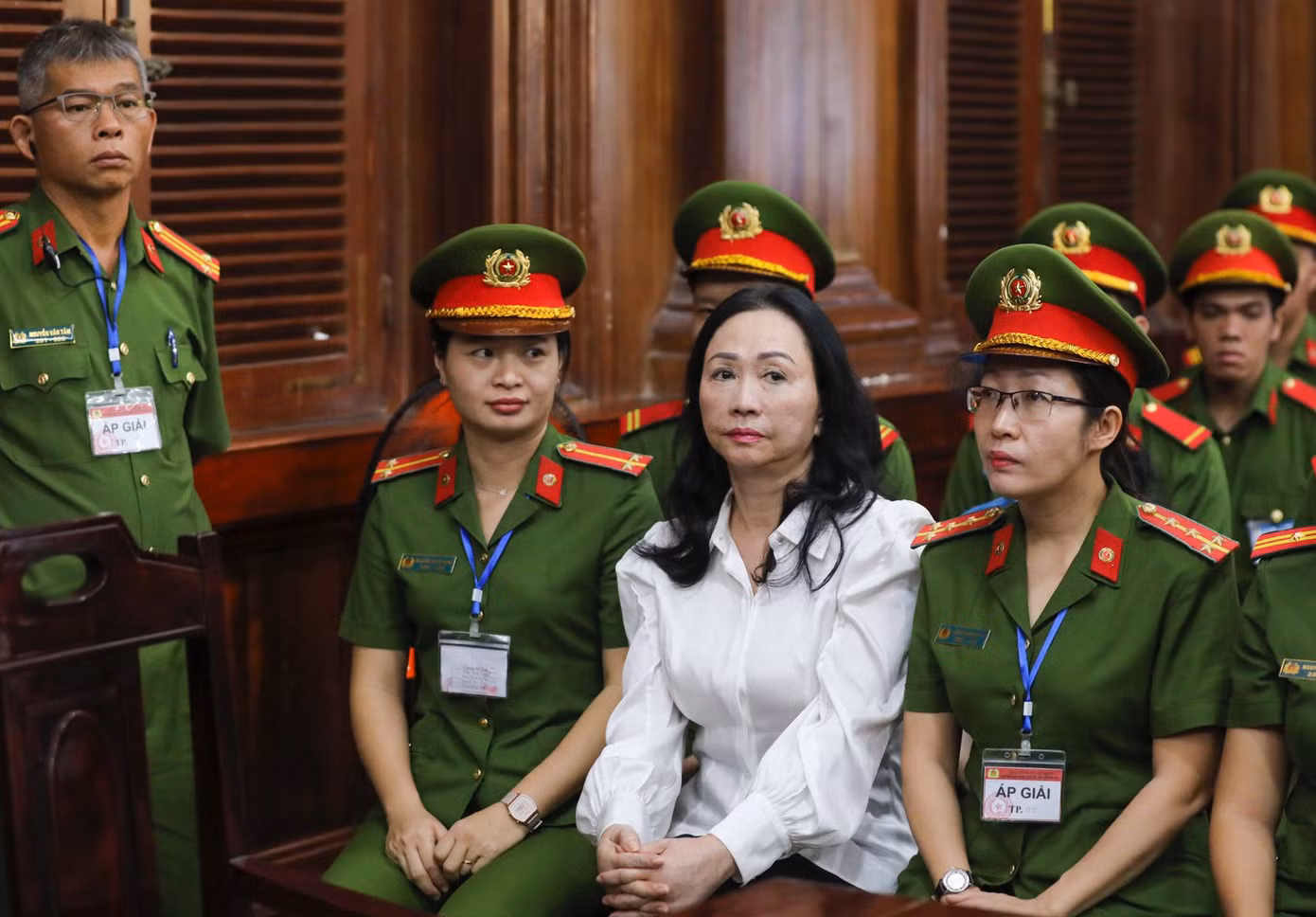 Công ty CP Quốc Cường Gia Lai phải trả lại toàn bộ số tiền đã nhận từ bị cáo Trương Mỹ Lan là hơn 2.800 tỷ đồng.
