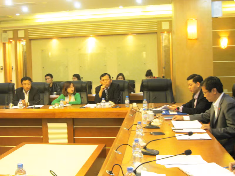 Cuộc họp giữa các bên liên quan đến tòa nhà Keangnam chiều 6-12. Ảnh: Tuấn Nguyễn