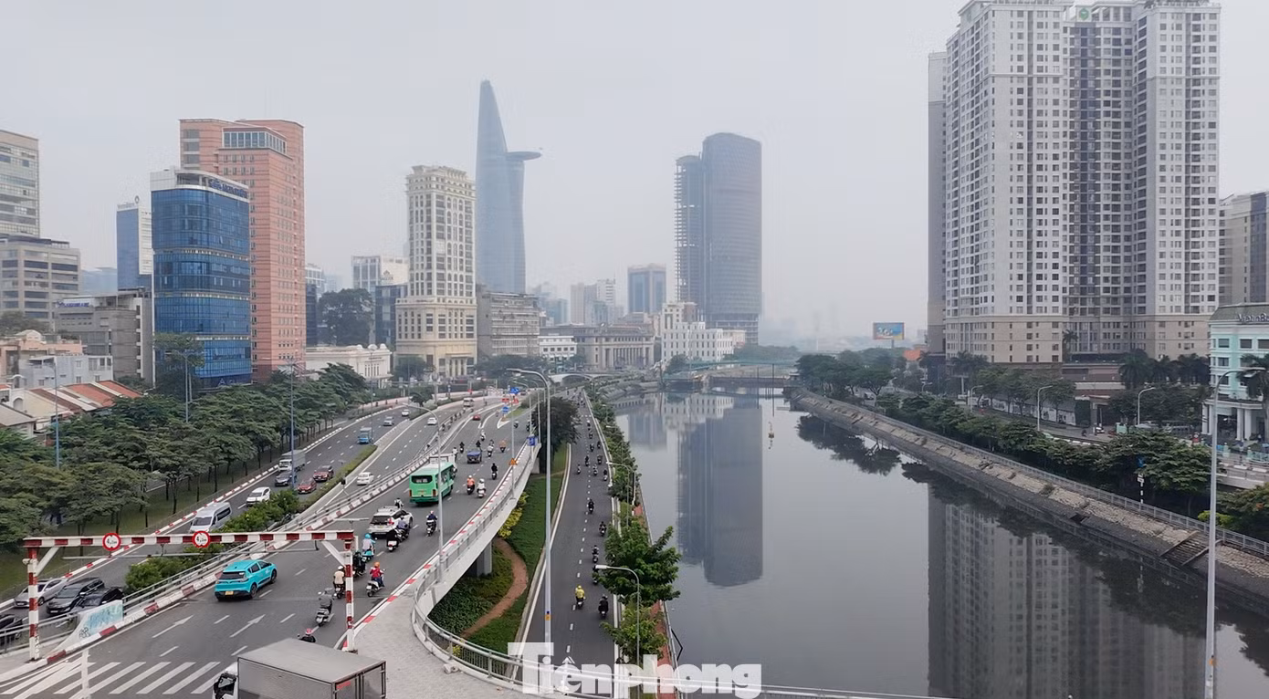 Một đoạn đường Võ Văn Kiệt (khu vực trước hầm sông Sài Gòn). Ảnh: Hữu Huy