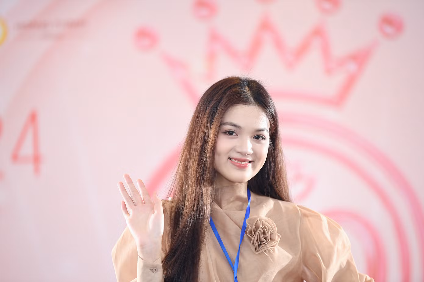 Người đẹp trường ĐH Thương mại có mặt tại Vòng Sơ khảo cuộc thi. Người đẹp trường ĐH Thương mại có mặt tại Vòng Sơ khảo cuộc thi.