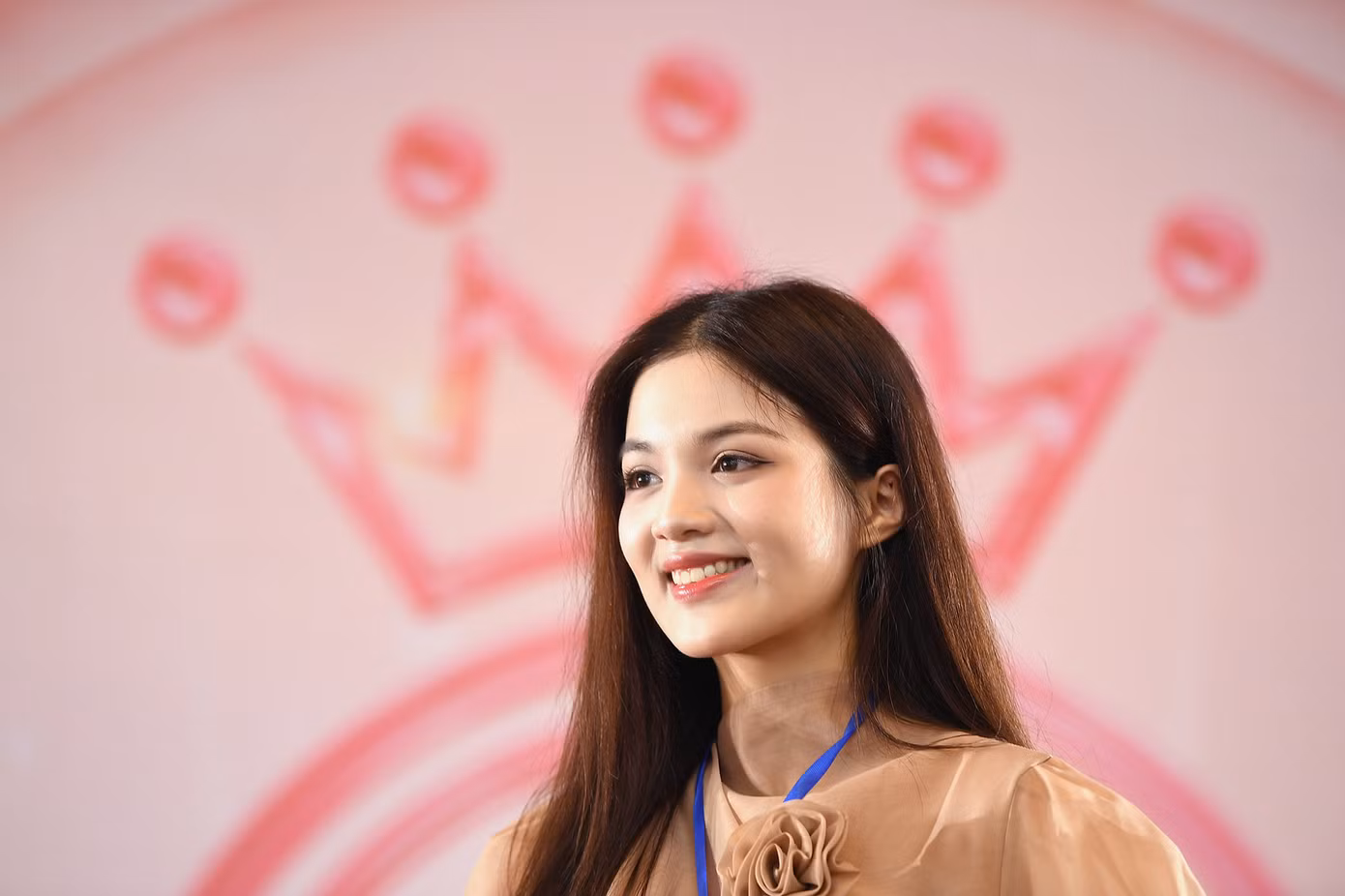 Người đẹp trường ĐH Thương mại có mặt tại Vòng Sơ khảo cuộc thi. Người đẹp trường ĐH Thương mại có mặt tại Vòng Sơ khảo cuộc thi.