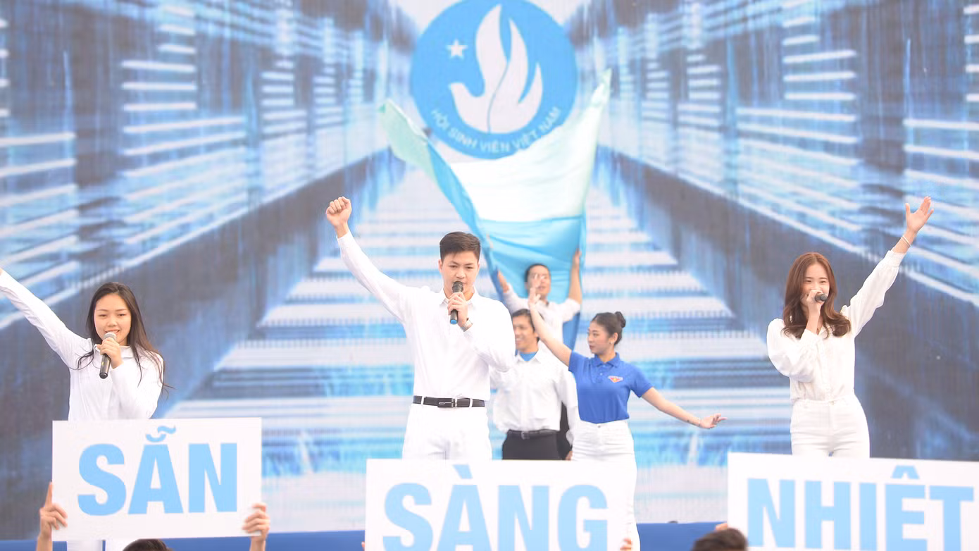 Chuỗi sự kiện lần này không chỉ dừng lại ở ý nghĩa lịch sử mà còn là cơ hội để mỗi bạn trẻ thể hiện cá tính, đam mê và nhiệt huyết.
