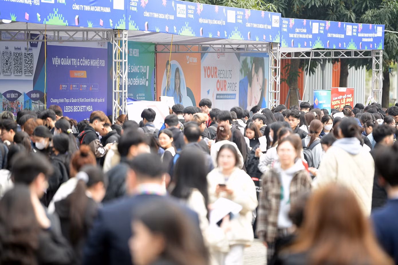 'Ngày hội việc làm 2025' được tổ chức tại trường ĐH Phenikaa. 'Ngày hội việc làm 2025' được tổ chức tại trường ĐH Phenikaa.