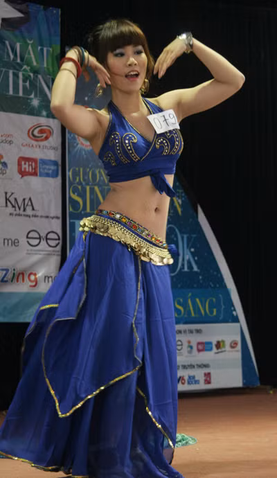Hấp dẫn với điệu múa Belly dance