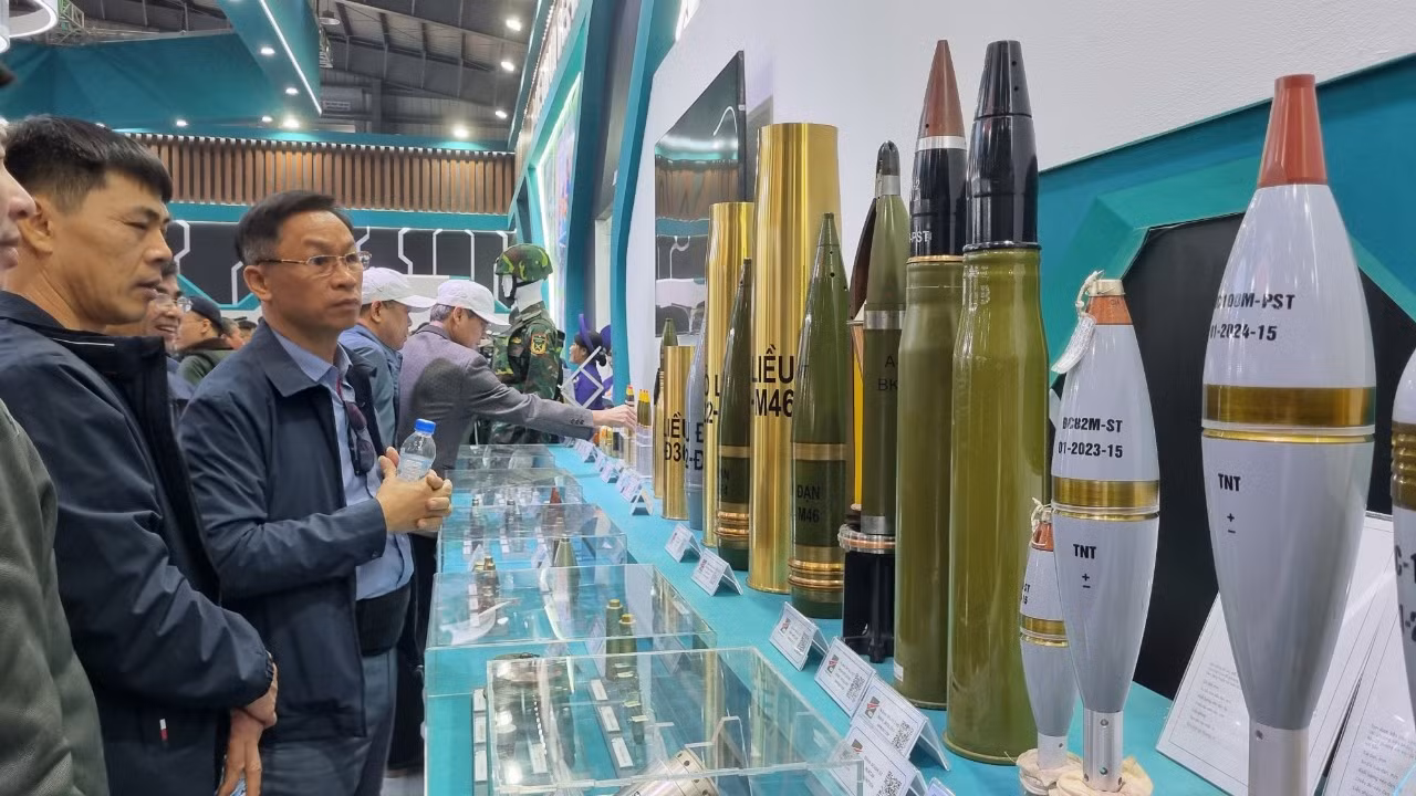 Các loại đạn con, đạn cối, đạn pháo của Tổng cục Công nghiệp quốc phòng. Các loại đạn con, đạn cối, đạn pháo của Tổng cục Công nghiệp quốc phòng.