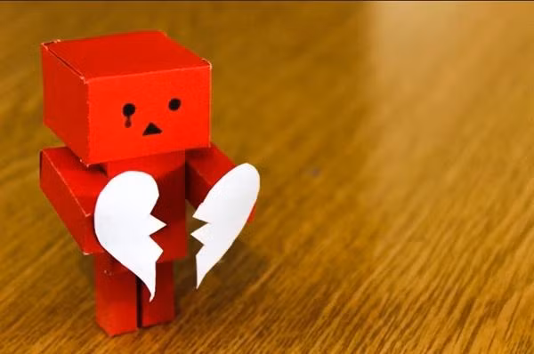 Hy vọng cô gái nào nhận được email chia tay của anh chàng nói trên sẽ mau chóng vượt qua. Ảnh minh họa: Evenbound. Hy vọng cô gái nào nhận được email chia tay của anh chàng nói trên sẽ mau chóng vượt qua. Ảnh minh họa: Evenbound.