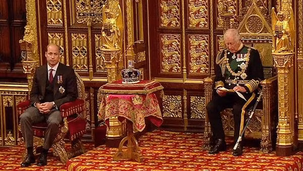 Hoàng tử William lần đầu tiên đến dự buổi lễ khai mạc Quốc hội. Ảnh: Sky News.