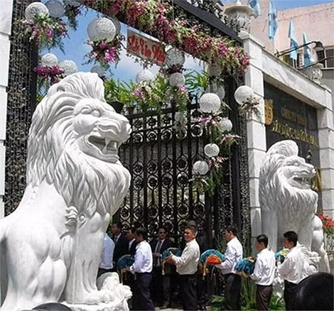  Cổng của biệt thự