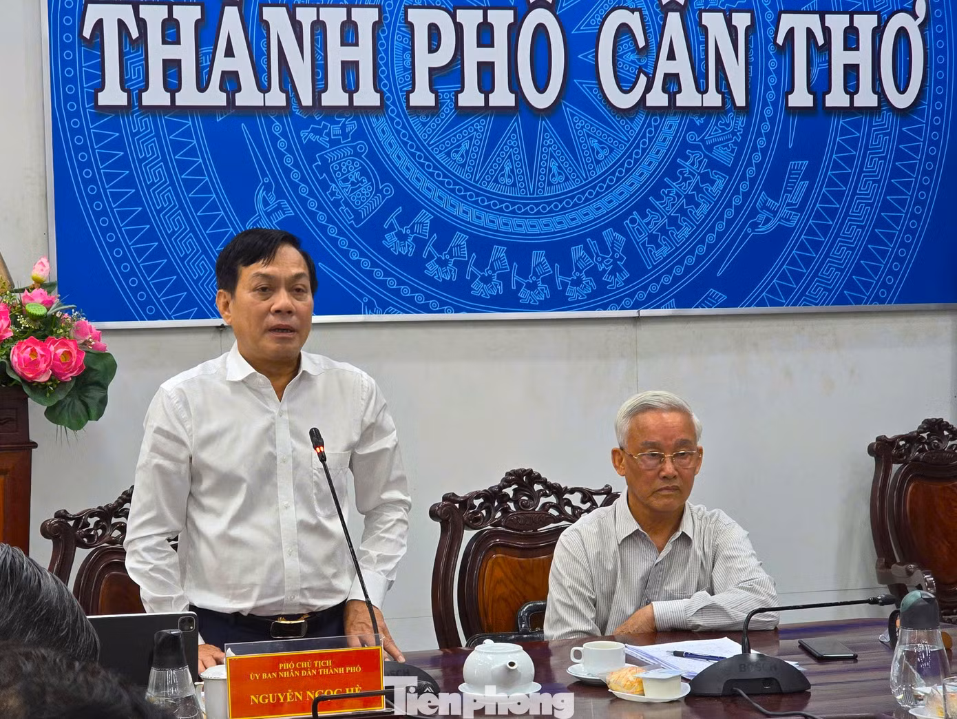 Ông Nguyễn Ngọc Hè - Phó Chủ tịch UBND TP. Cần Thơ - kiến nghị tại cuộc họp. Ảnh: CK.