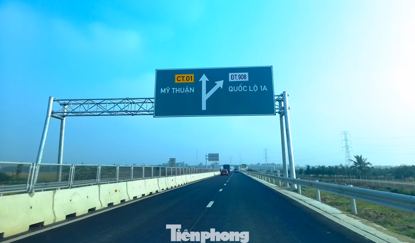 Cao tốc Mỹ Thuận - Cần Thơ. Ảnh: CK.